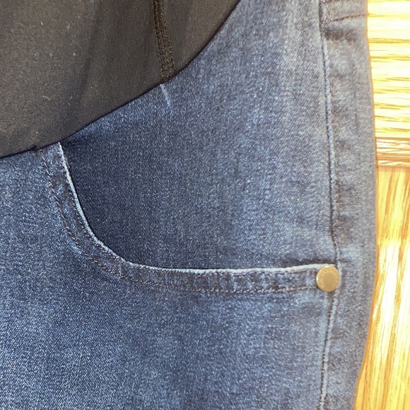 Kimi + Kai Maternity Straight Leg Denim Jeans - Picture 7 of 9